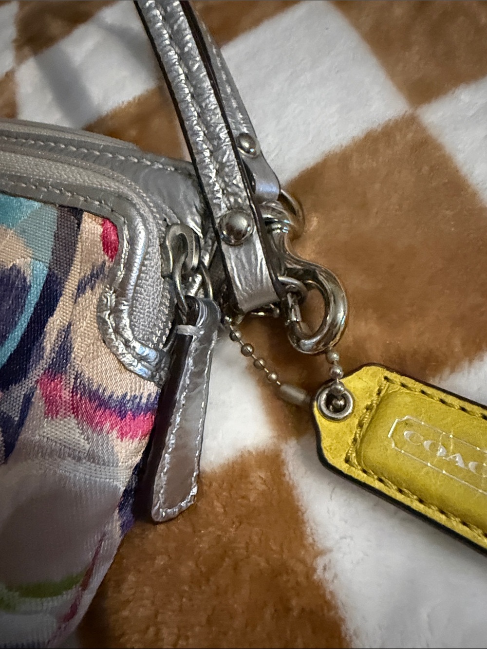 Coach Poppy Graffiti Ikat Signature Double Zip Wristlet preloved - Picture 13 of 16